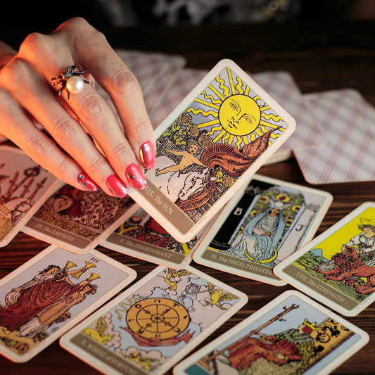 How to Use Tarot Cards for Daily Guidance and Reflection